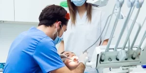 Read more about the article How Much Does A Dentist Earn In India